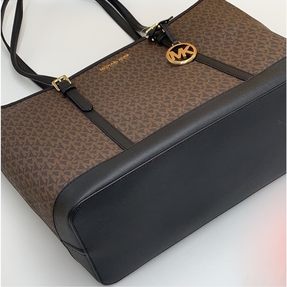 MICHAEL KORS
Jet Set Travel Large Logo Tote Shoulder Bag
COLOR BROWN/BLK
NWT - Picture 9 of 16